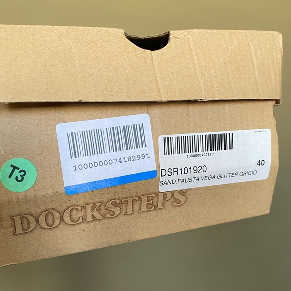 DOCKSTEPS | GUNMETAL GLITTER SANDAL | SIZE 9 - Picture 6 of 6